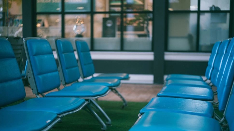 Restricții pe aeroporturile din Italia: zborurile, afectate de criza de combustibil cauzată de războiul din Orientul Mijlociu