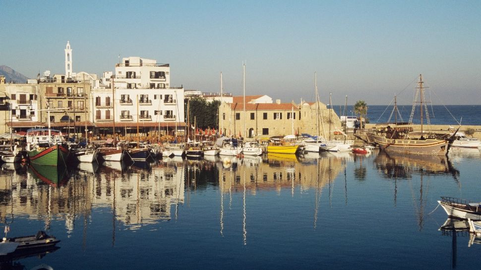 O destinație turistică preferată de români ieftinește energia și carburanții pentru a contracara efectele războiului din Orientul Mijlociu