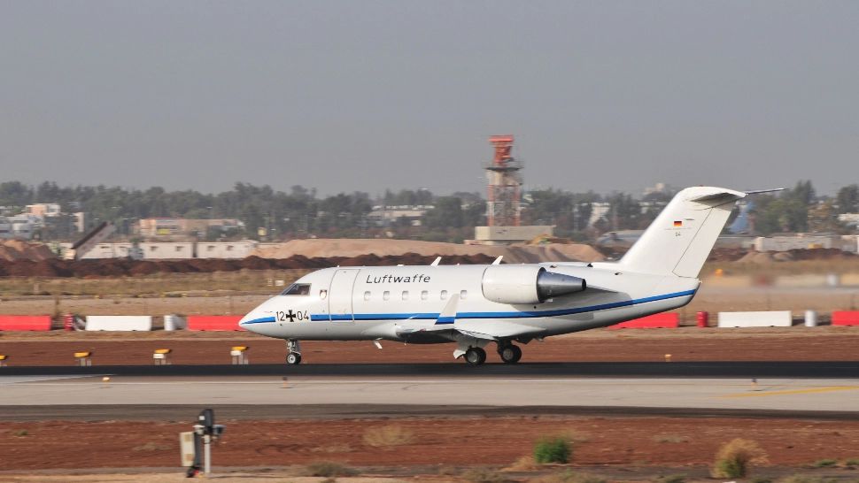 Spațiul aerian israelian se redeschide parțial: inițial, doar pentru zborurile de repatriere