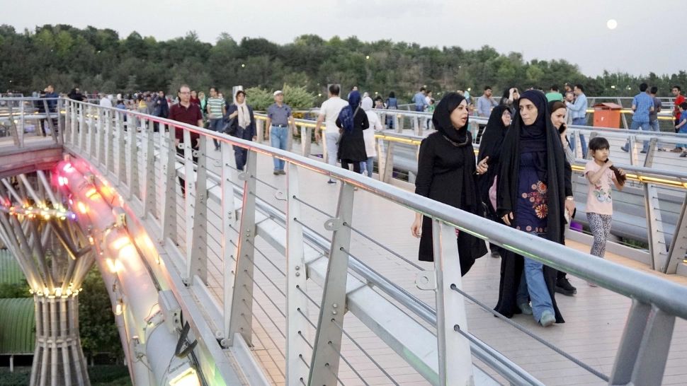 Cum au ajutat hackerii israelieni la eliminarea lui Ali Khamenei. Camerele de trafic din Teheran, transformate în armă secretă