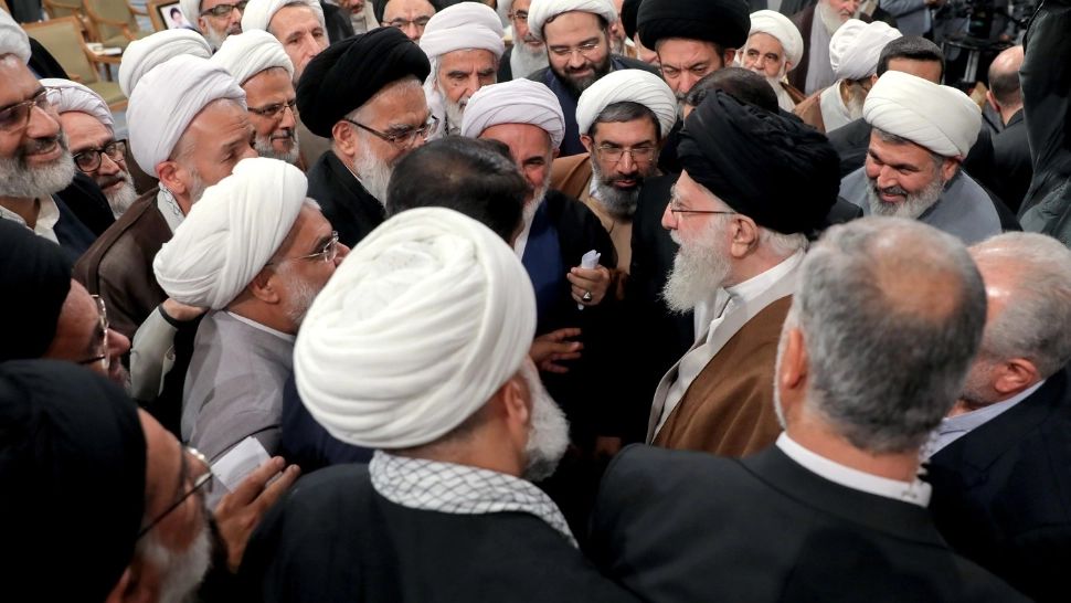 Război în Orientul Mijlociu: Gardienii Revoluției promit să‑l „vâneze și elimine” pe Benjamin Netanyahu. Trump respinge ideea negocierilor cu Teheranul