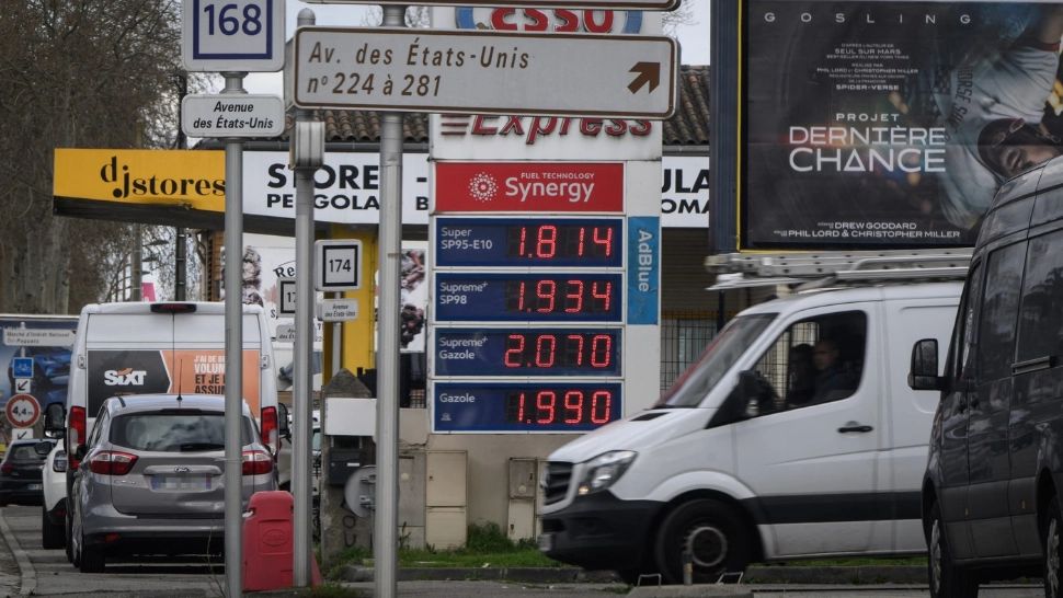 Franța, lovită în plin de criza carburanților. Guvernul Lecornu lansează controale fără precedent, dar exclude reducerea TVA sau a accizei