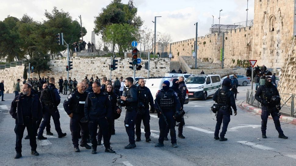 Ierusalimul fierbe după o decizie fără precedent. Moscheea Al-Aqsa a fost închisă pentru prima dată în 60 de ani- VIDEO