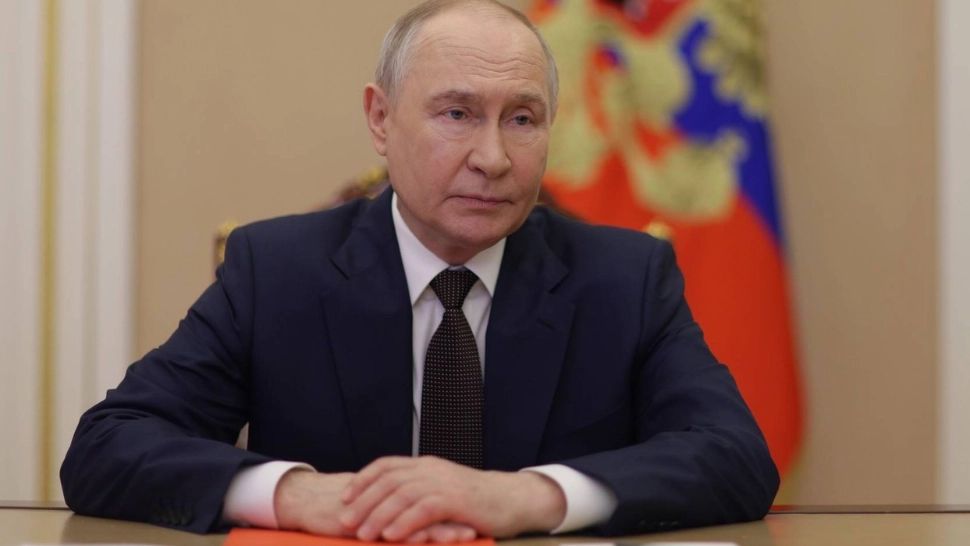 Putin a adunat oligarhii și îi presează să vină cu bani pentru război. În plus, trimite pe front oamenii aflați în centre de reabilitare