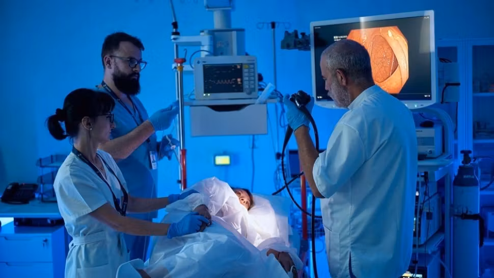 Cum se asigură confortul pacientului la endoscopia digestivă