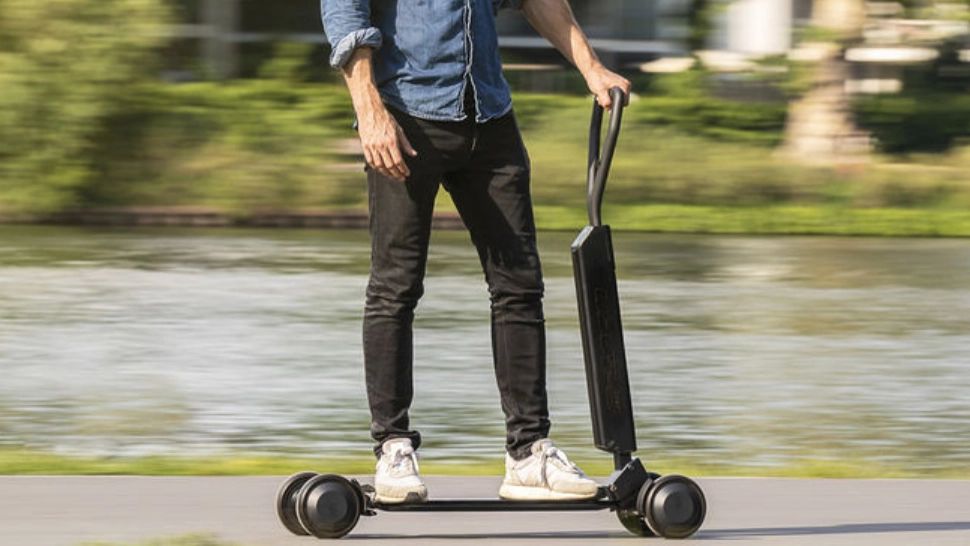 Trotinetă electrică explodată într-un apartament din București: un tânăr a ajuns la spital cu arsuri