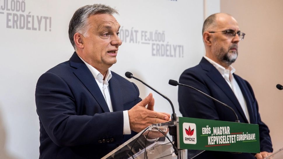 Pe ultima sută de metri în alegeri, UDMR îl ridică în slăvi pe Orban: „liderul care ține națiunea unită” și pariul total pe victoria lui