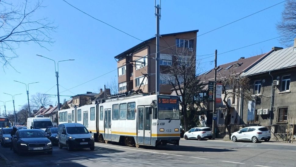 Haos și val de reclamații după devierile de trasee în transportul public din București - VEZI HARTA