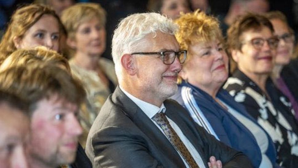 Primarul din Assen, în lacrimi la prezentarea Coifului de la Coțofenești: „A fost o perioadă extrem de grea după furtul din muzeu” - VIDEO