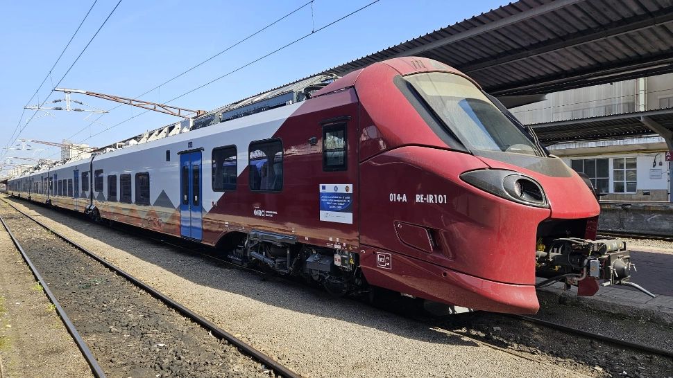 Premieră pe calea ferată. Primul tren operat de o firmă privată, introdus în circulație în baza unui contract atribuit prin licitație publică