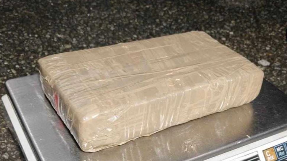 Captură uriașă de cocaină în Mehedinți: cetățean turc prins în flagrant cu 30 de kilograme de droguri