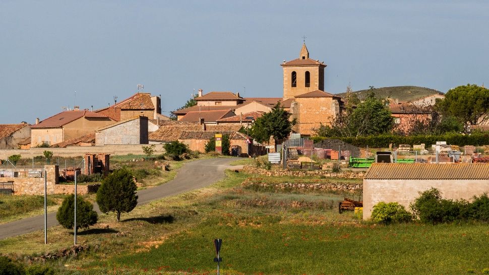 Un sat din Spania oferă case gratuite, locuri de muncă și un trai liniștit celor care sunt dispuși să se mute acolo 
