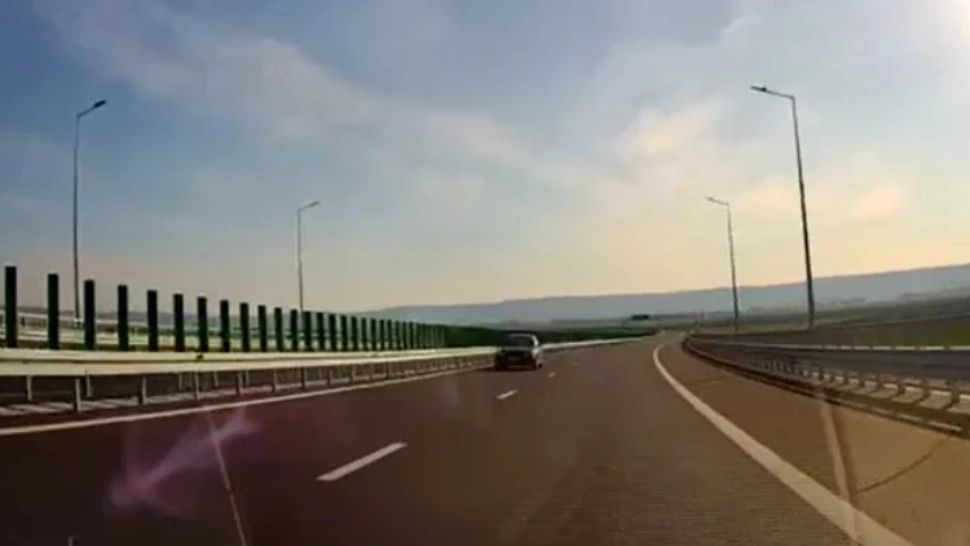 Șofer de 75 de ani, surprins pe contrasens pe A7: câți kilometri a mers până să fie oprit de poliție