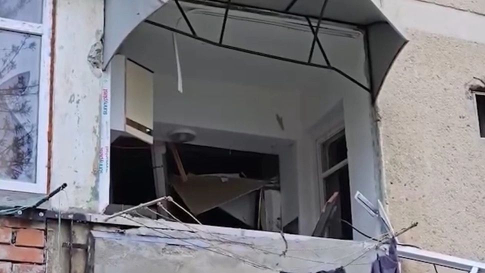 Trei răniți după o explozie într-un bloc din Galați: mai mulți locatari, evacuaţi de urgenţă