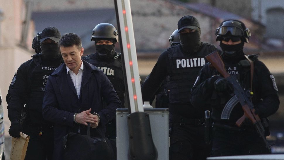 Alexandru Bălan, condamnat pentru tentativă de trădare, predat autorităților moldovene: anunțul Poliției Române  FOTO