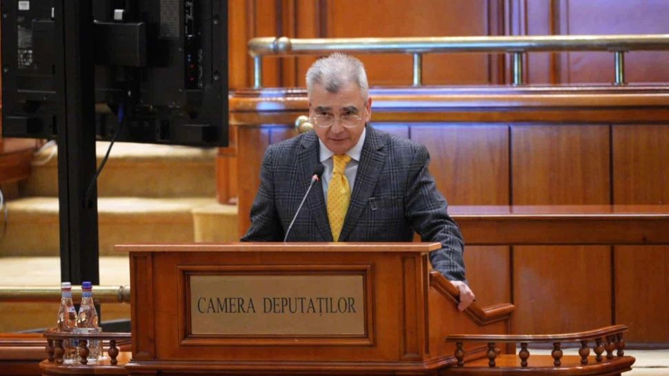 Petrișor Peiu (liderul senatorilor AUR): „Oana Gheorghiu propune un mecanism hoțesc de vânzare a unei părți din avuția statului, dar pozează în mare reformator”