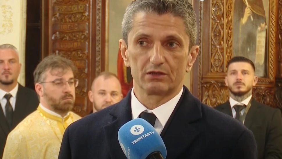 Răzvan Lucescu, copleșit de emoție în timpul discursului la înmormântarea lui Mircea Lucescu: „A fost și va rămâne tatăl meu. A meritat absolut totul” - VIDEO