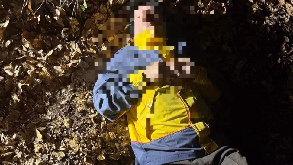 Bătrân găsit în stare de șoc după o noapte petrecută în pădure, la Brașov. Salvatorii au intervenit cu drone și echipamente speciale