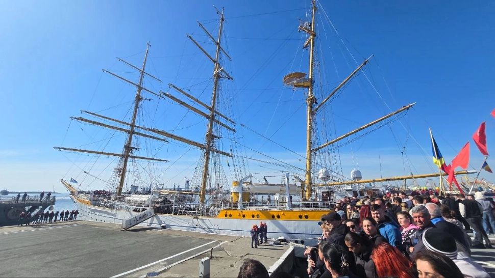 Emoții în Portul Militar Constanța: Bricul Mircea pleacă într-un nou marș transatlantic de instrucție - VIDEO