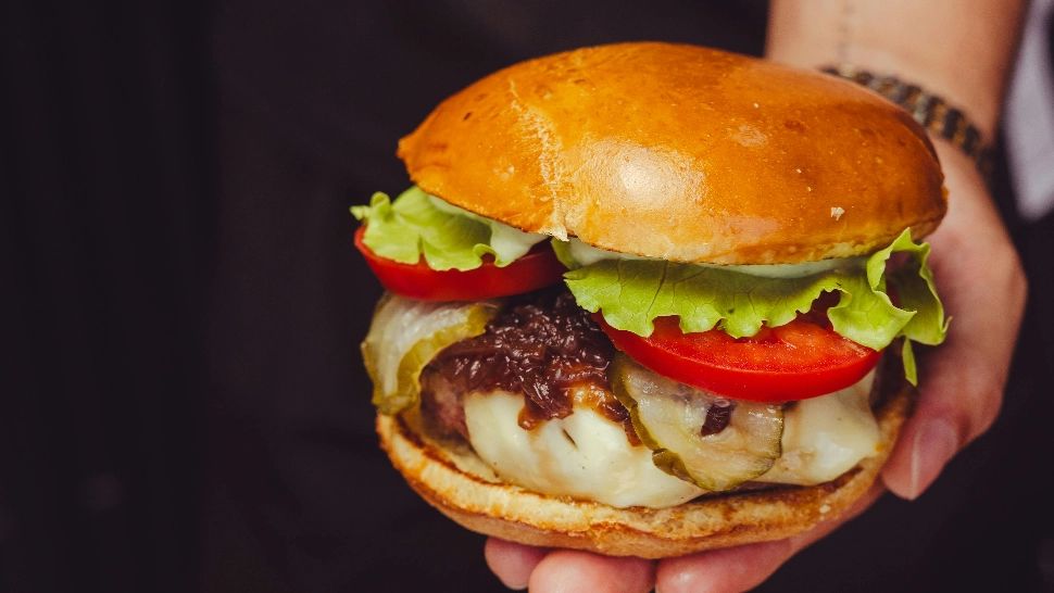 Alimentul care a învins drobul de Paște. Ce au comandat românii prin intermediul aplicațiilor, în perioada sărbătorilor de Paște