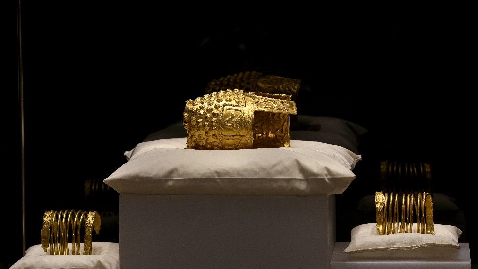 Defectele Coifului de la Coțofenești: managerul MNIR a dezvăluit  starea în care a fost recuperat tezaurul de aur după atacul cu explozibil: „Vom stabili cum va fi restaurat”