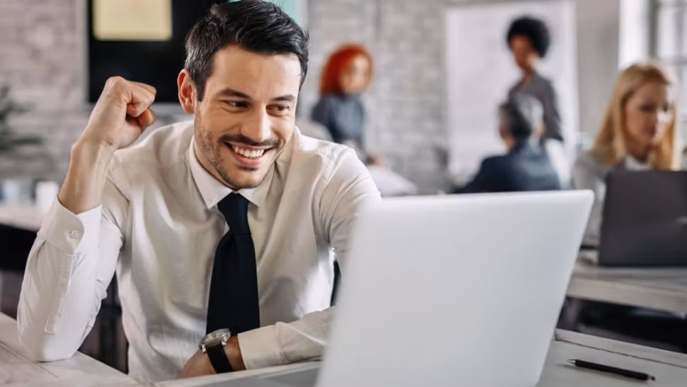 Vești bune pentru angajați. Parlamentul discută o nouă zi liberă, în luna mai