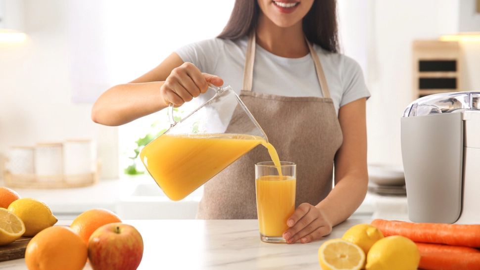 Sucuri naturale din fructe: cum să le prepari rapid în confortul casei tale 