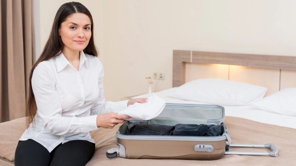 Adio „suvenirurilor” din hotel. UE schimbă regulile jocului îi lasă pe turiști fără sticluțele preferate