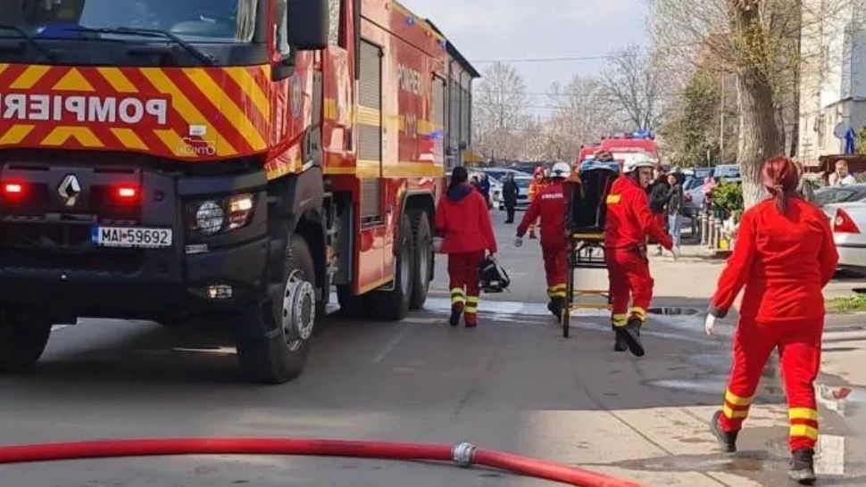 Explozie într-un apartament din Constanța: un bărbat de 78 de ani a fost rănit, 14 persoane s-au autoevacuat
