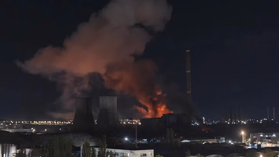 Incendiul de la CET București Vest. Echipele ELCEN efectuează o analiză tehnică detaliată pentru identificarea cauzelor producerii incidentului