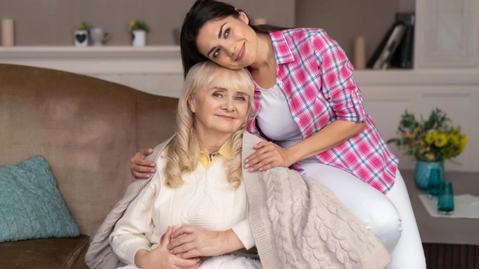 Vârsta la care începi să vorbești ca mama ta. Experții dezvăluie exact când începi să arăți ca ea 