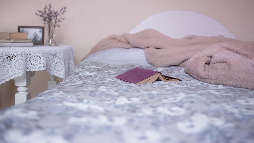 Verdictul dat de psihologi pentru cei care nu își fac patul dimineața: un semn al creativității râvnite de angajatori