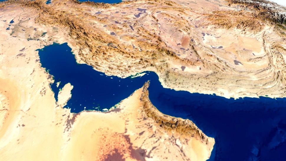 Un pas înapoi, dar cu limite: Iranul deschide Strâmtoarea Ormuz pentru doar 15 nave zilnic