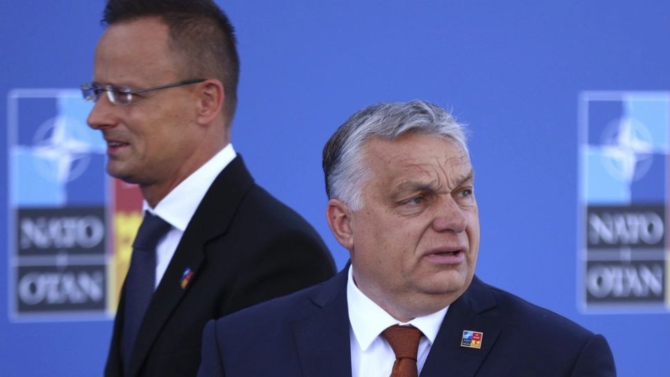 Încă un scandal explodează în Ungaria, înainte de alegeri. Ministrul de Externe al lui Orban, înregistrat când îi trimite lui Lavrov un document despre Ucraina