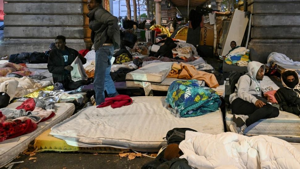 Tensiuni în Suedia pe tema migranților. Guvernul introduce criterii dure, ONG-urile sar ca arse