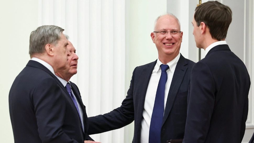 Mutare bombă la Washington. Emisarul lui Putin bate la ușa Casei Albe chiar înainte de decizia crucială privind petrolul rusesc