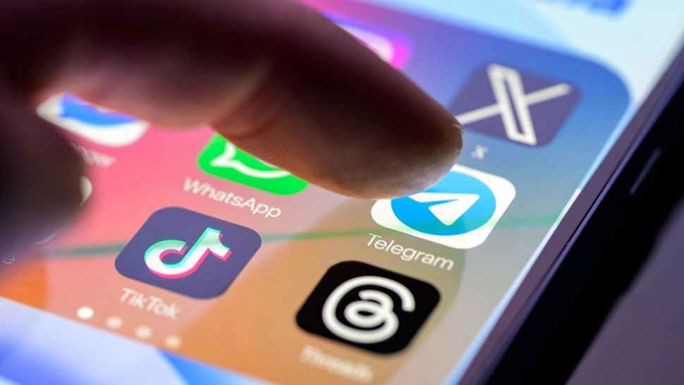 Fondatorul Telegram aruncă bomba: WhatsApp citește mesajele utilizatorilor și le dă mai departe la terți