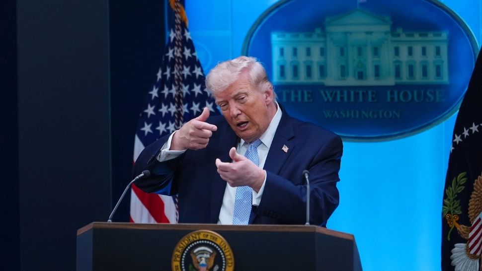 Donald Trump:”Sunt foarte dezamăgit de NATO. N-au fost acolo pentru noi”