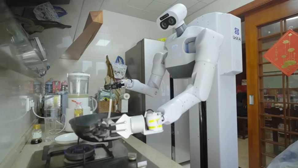 O companie din China a lansat robotul care îți face patul, gătește, face curățenie și spală toaleta - VIDEO