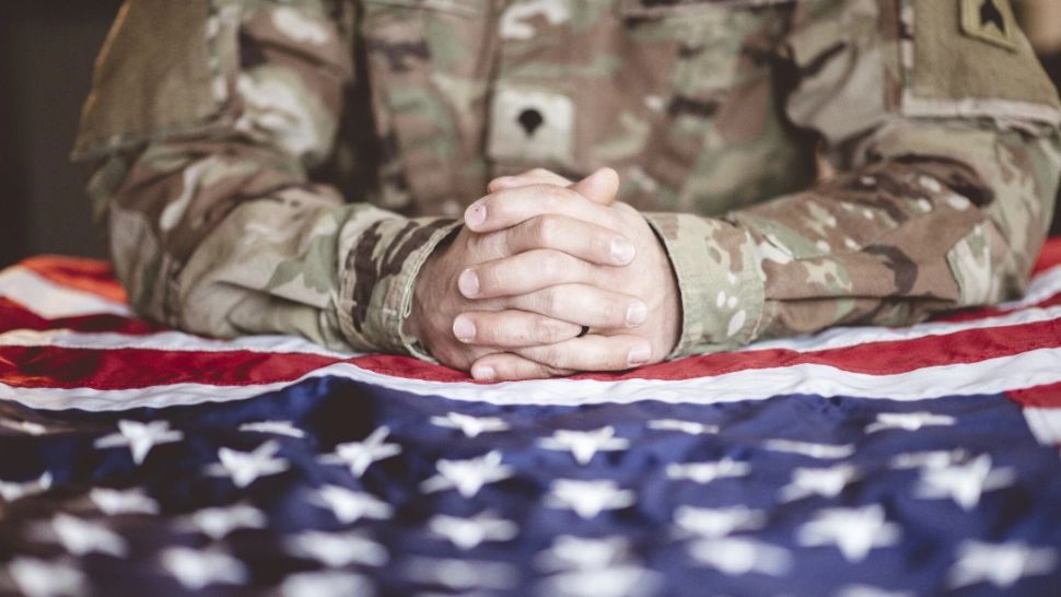 SUA trece la recrutarea obligatorie. Bărbații americani eligibili vor fi introduși automat în evidențele statului