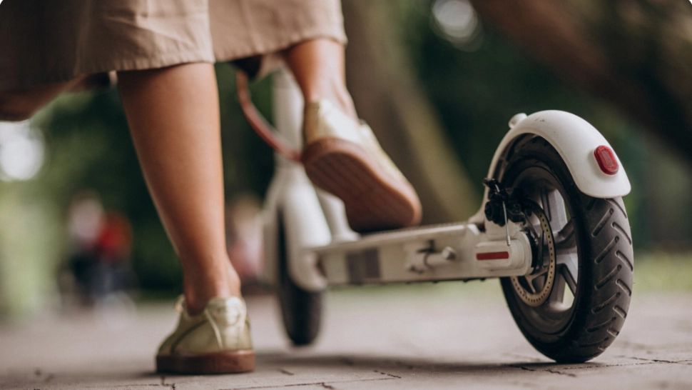 Orașul din România unde trotinetele închiriate se opresc dacă intră în anumite zone