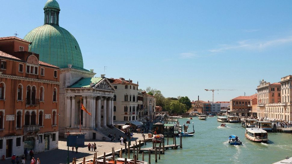 Scenariu sumbru: Orașul Veneția ar putea fi acoperit în totalitate cu apă în viitor. Ce previziuni fac oamenii de știință