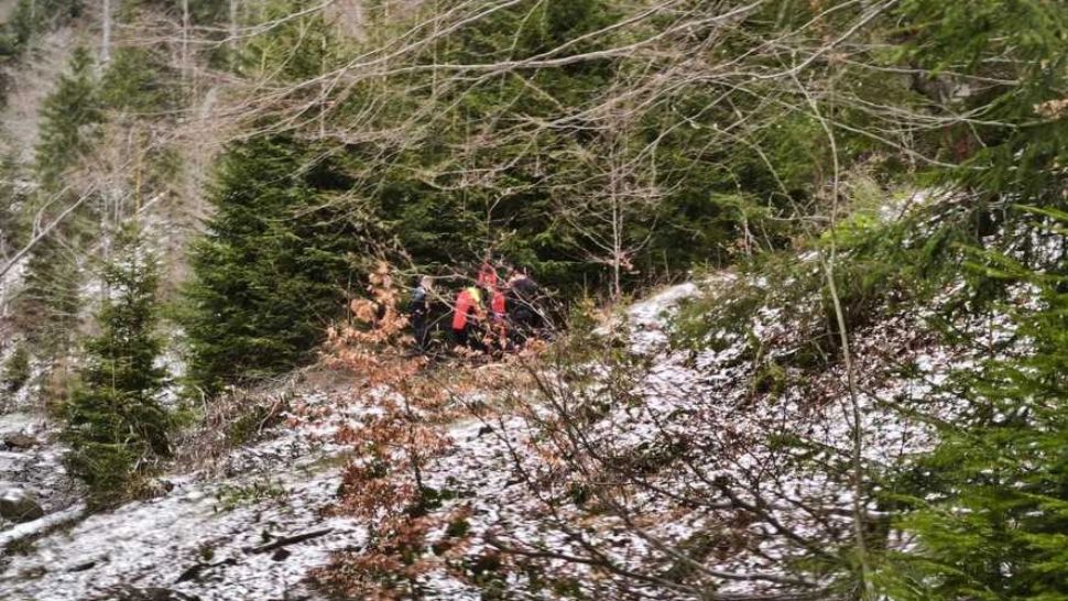 Misiune dramatică în Munții Maramureșului: tânăr ucrainean în stare gravă, salvat cu elicopterul după ce a fost abandonat pe munte chiar de amicul său