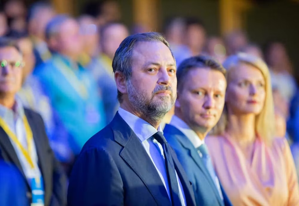 Cine este liberalul de top care ar coordona negocierile cu parlamentari din opoziție pentru blocarea moțiunii - SURSE