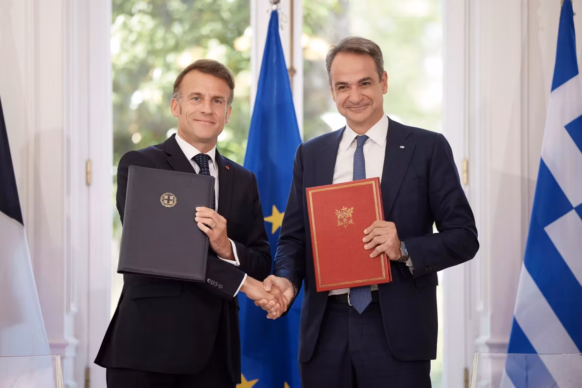 Macron, vizită la Atena: Franța și Grecia au semnat nouă acorduri, inclusiv un pact de apărare reînnoit automat la fiecare cinci ani