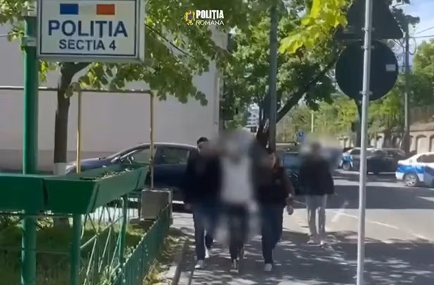 Bărbat reținut pentru furtul unei biciclete dintr-un bloc din Sectorul 1: hoțul a avut un complice. Cum au acționat