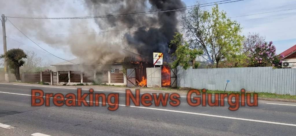 Incendiu violent în județul Giurgiu: un garaj și un autoturism, distruse de flăcări FOTO