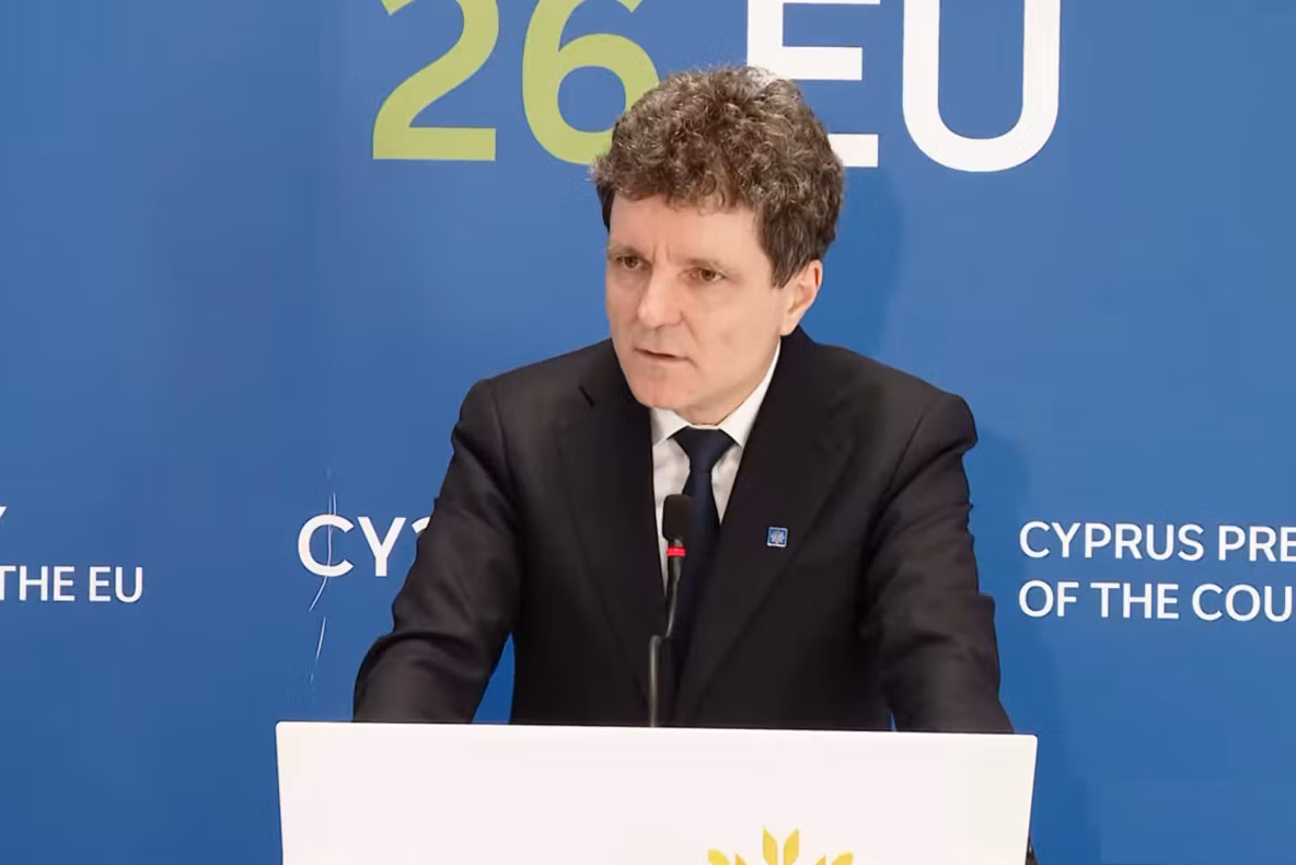 Nicușor Dan, prezent la summitul european de la Erevan
