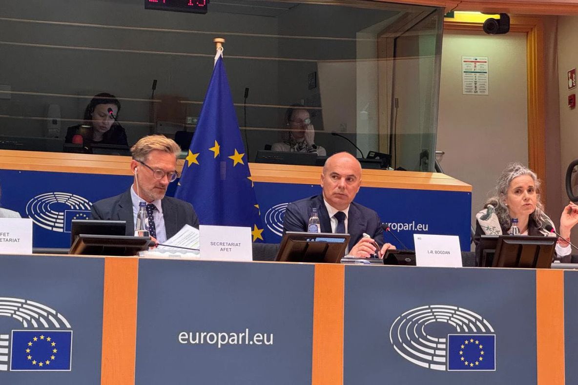 Rareș Bogdan, apel în Parlamentul European pentru oprirea valului de migranți: „Nu mai facem distincție între migrație și invazie”