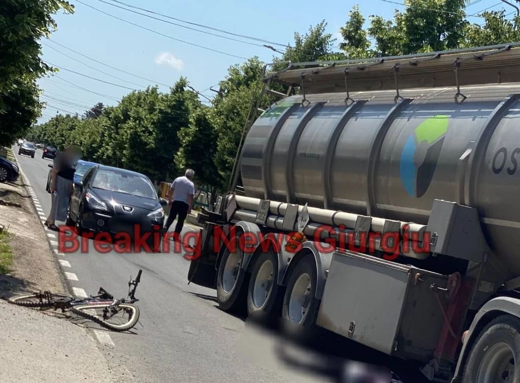 Accident mortal în Giurgiu. Un biciclist a murit după impactul cu o cisternă pe DN5C